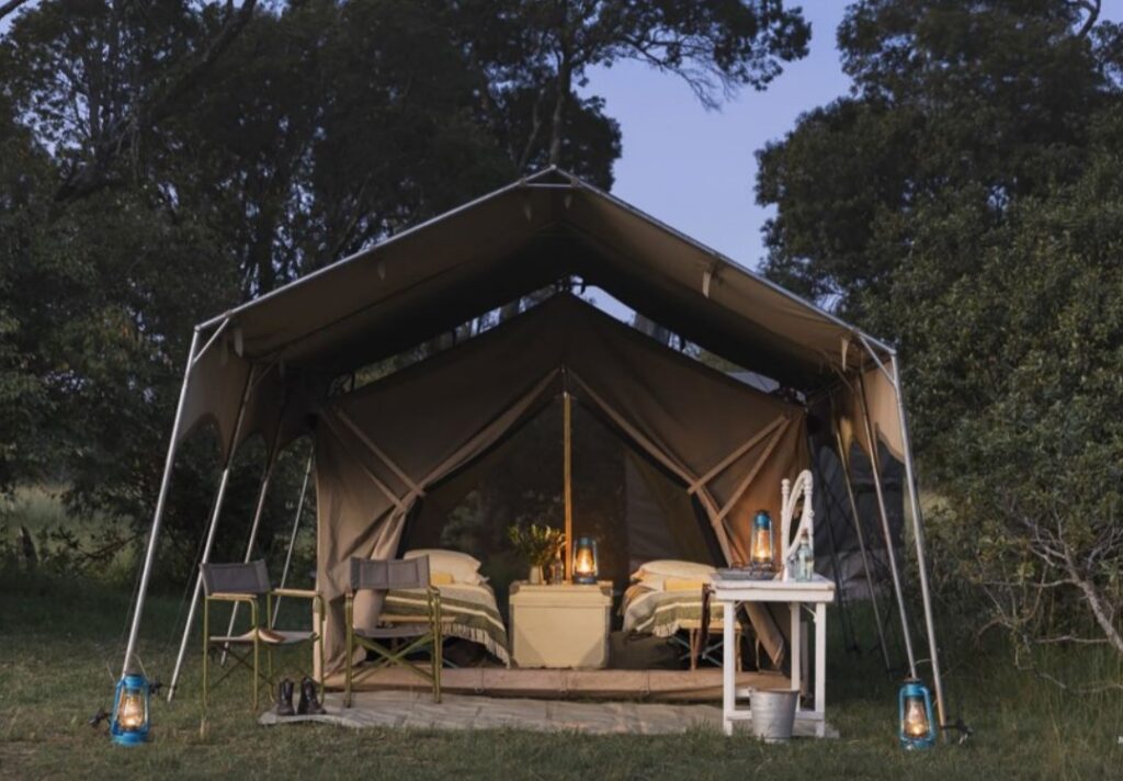 Tent op een safari te paard in Kenia